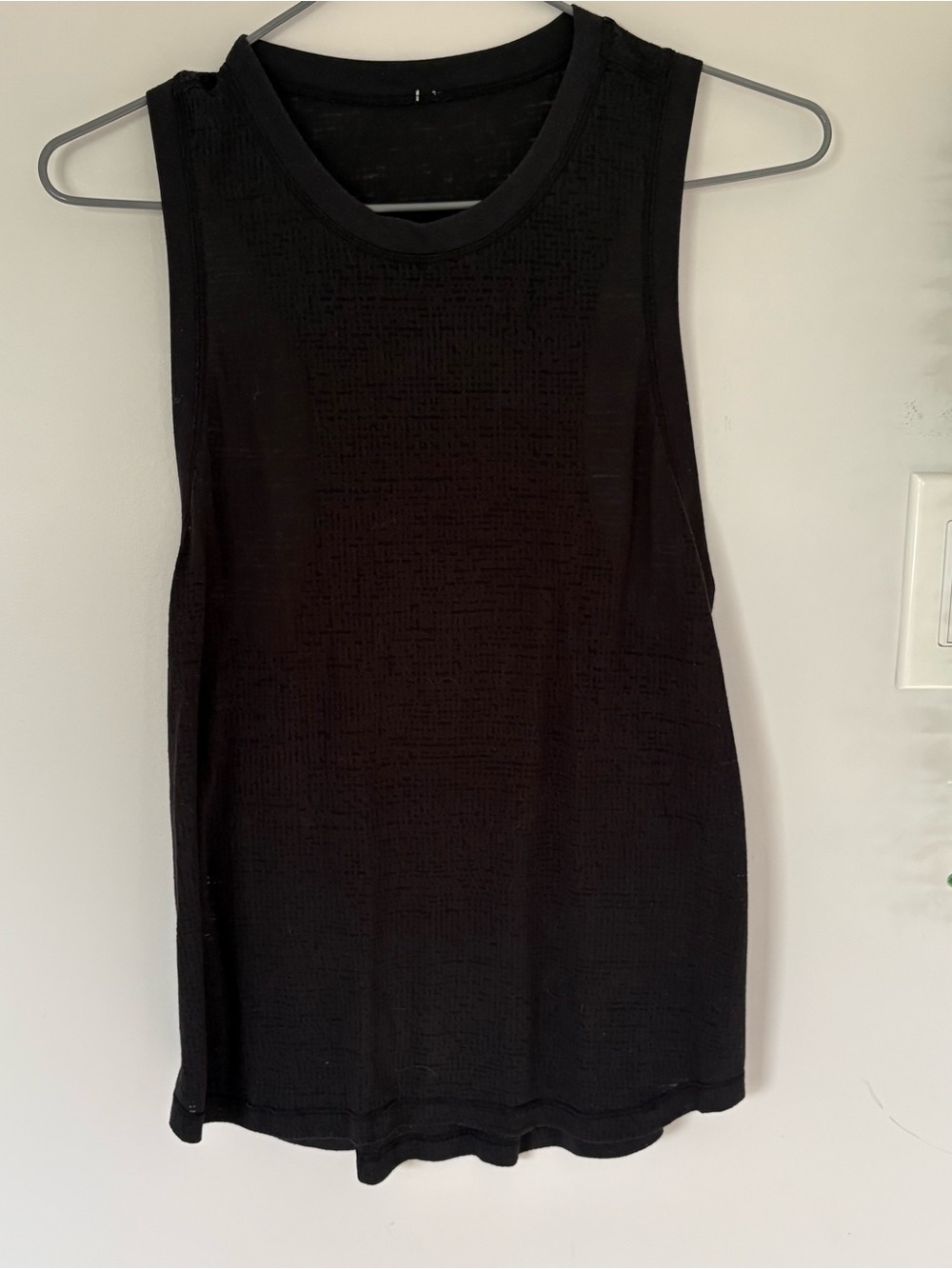 Lululemon Black Mesh Knit Muscle Tank Top Size 6